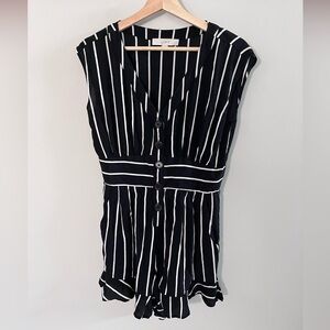 LOFT Black White Striped Sleeveless Button Front Blouse V-Neck Flowy Top Chic